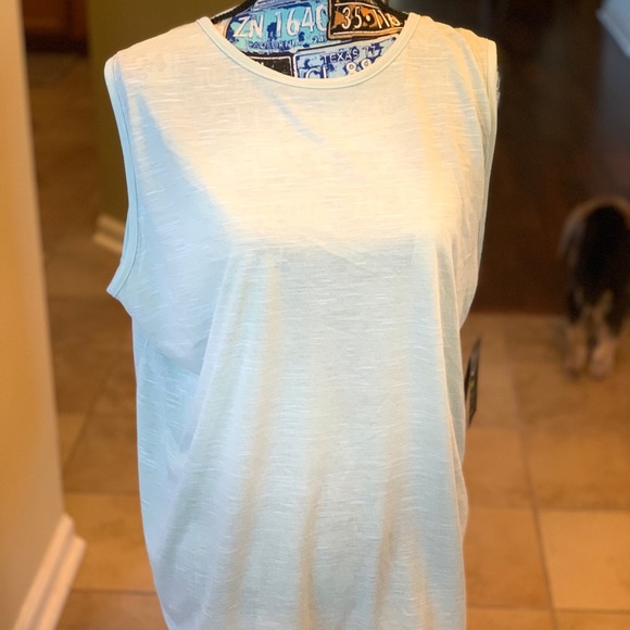 Nike woman’s Dry Fit athletic tank NWT - Picture 2 of 5